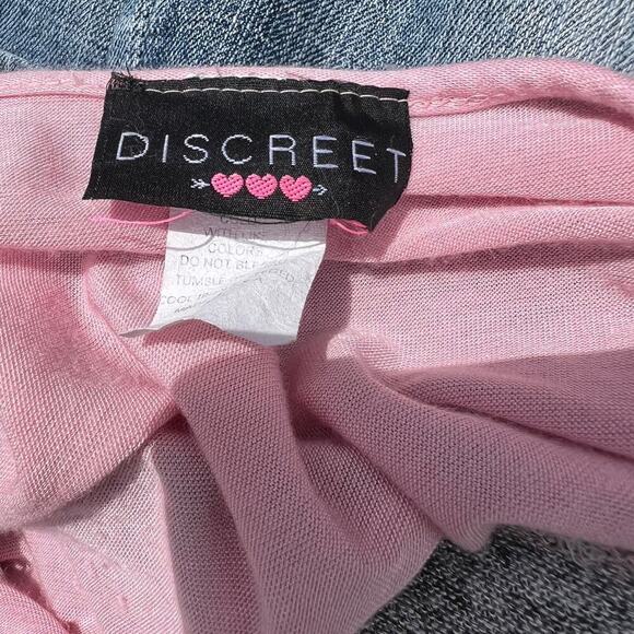 DISCREET women's size M, lightweight sweater, attached necklace . - Picture 5 of 6